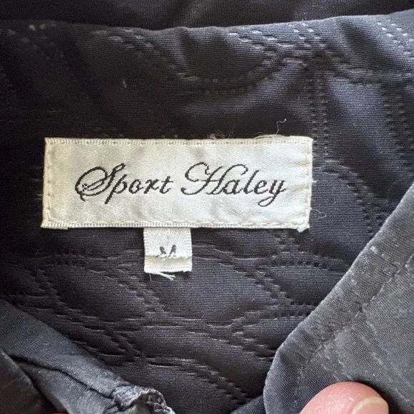 VTG Sport Haley Women's Black Quilted‎ Vest with zipper and pockets Size Medium - Picture 2 of 11